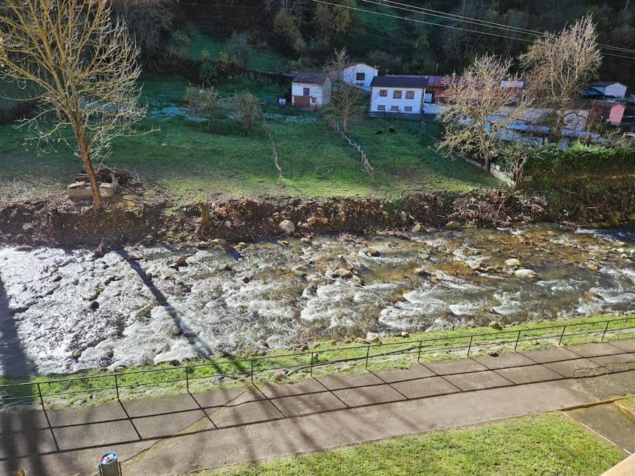 21A02 Coqueto Apartamento Con Garaje Felechosa Buitenkant foto